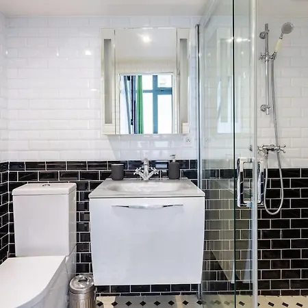 Casa Blanca Apartment *